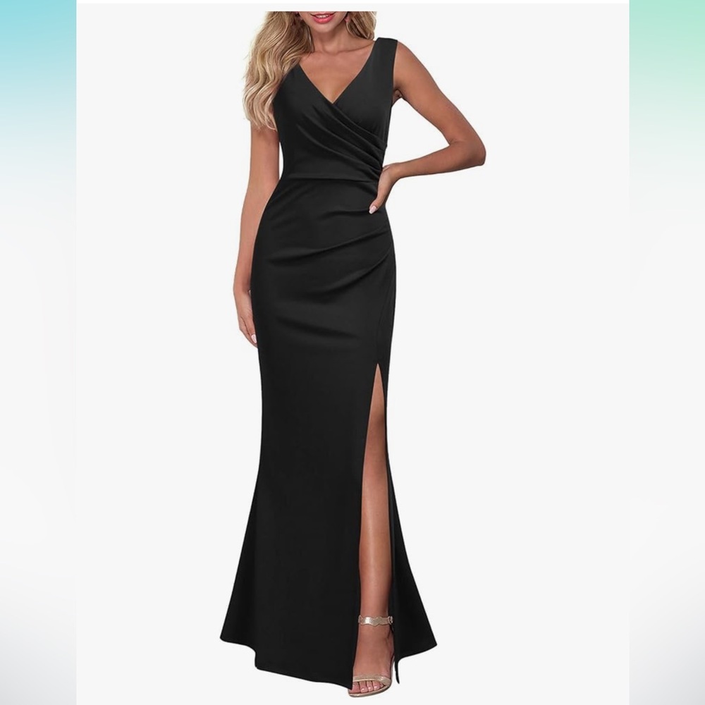 Elegant Black Sleeveless Evening Gown